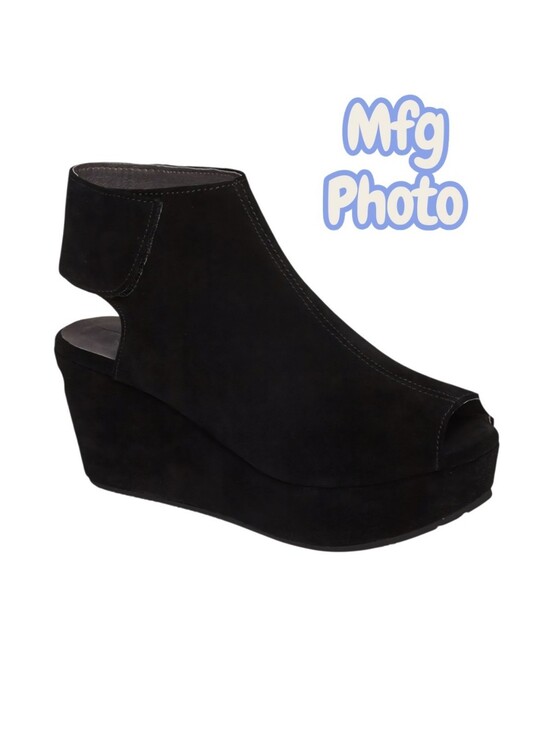 Chocolat Blu Shoes - Chocolat Blu White Suede Wedge, Womens 6